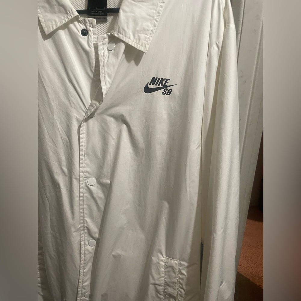 Nike SB White Windbreaker Jacket